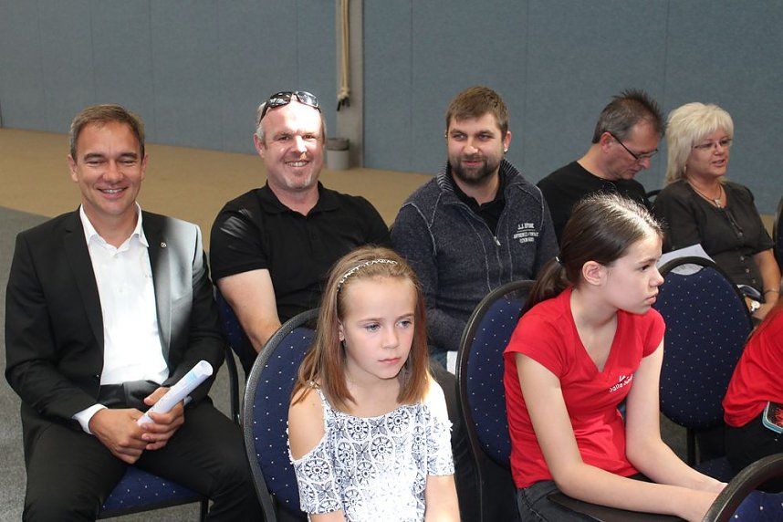 Feierlicher Spatenstich