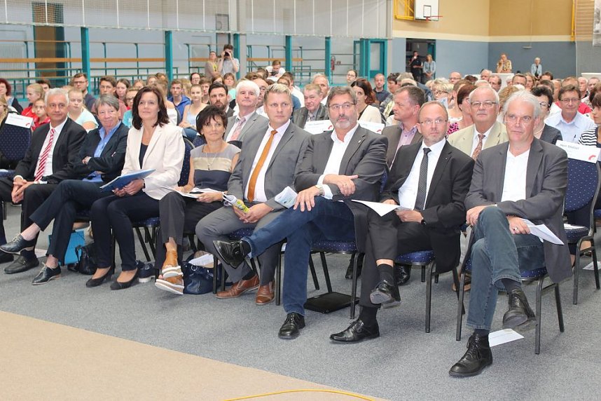 Feierlicher Spatenstich