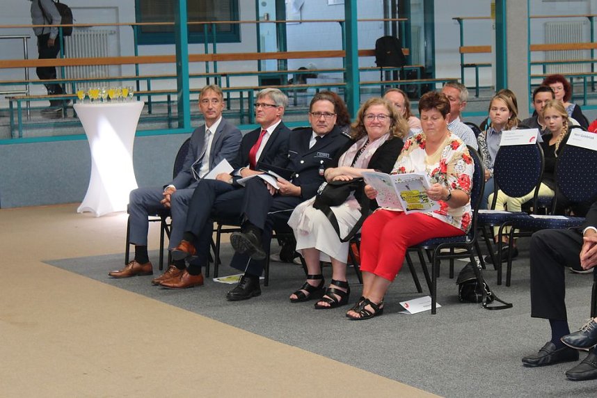 Feierlicher Spatenstich