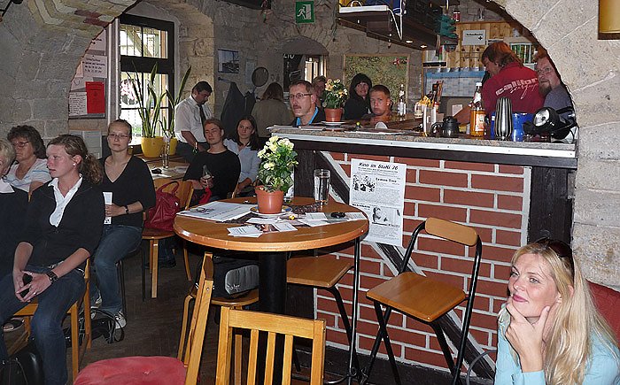 Podiumsdiskussiun zur Bildung und Beruf