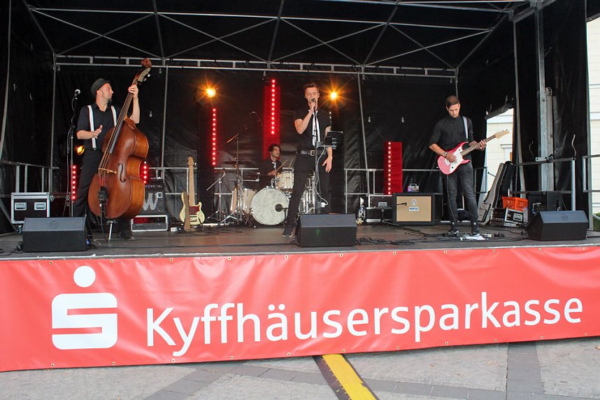 Weinprinzessin Shantel I. gekr&ouml;nt