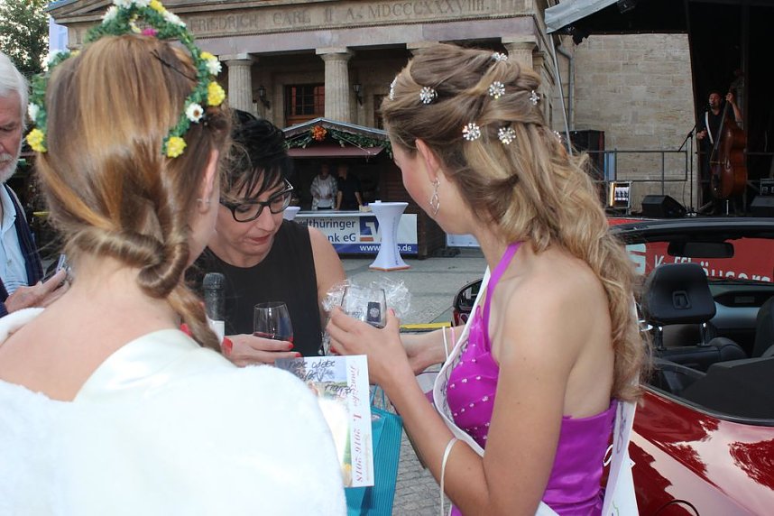 Weinprinzessin Shantel I. gekr&ouml;nt