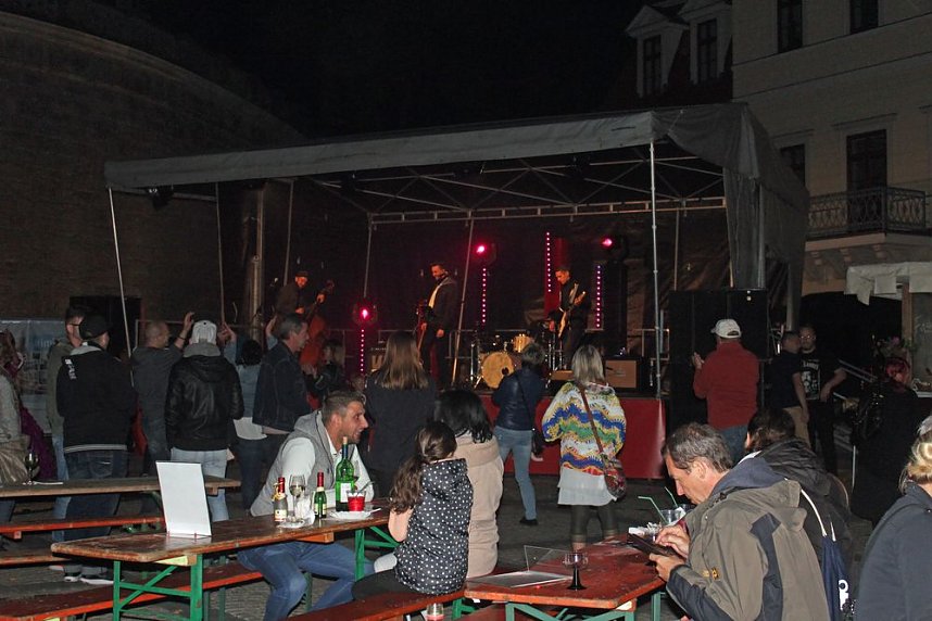 Weinprinzessin Shantel I. gekr&ouml;nt