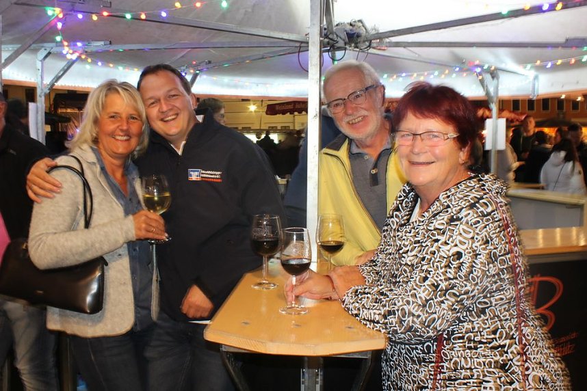 Weinprinzessin Shantel I. gekr&ouml;nt