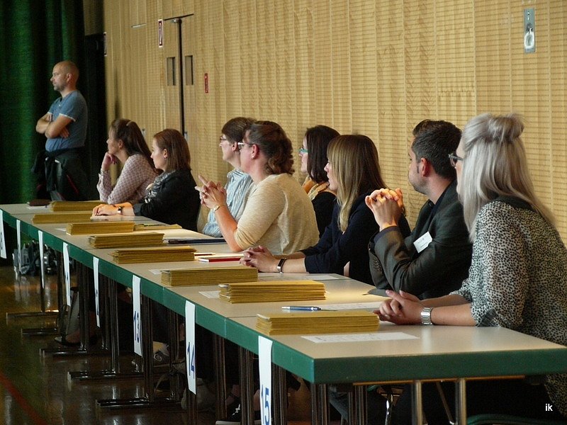 Verbeamtung von &uuml;beer 350 Lehrerinnen und Lehrern