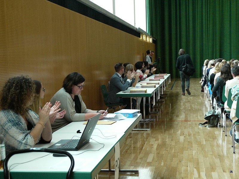 Verbeamtung von &uuml;beer 350 Lehrerinnen und Lehrern