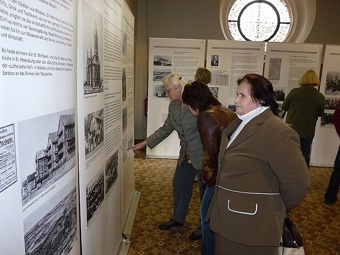 Volk auf dem Weg 