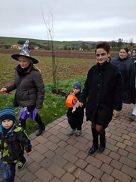 Kinder Halloween in Badra