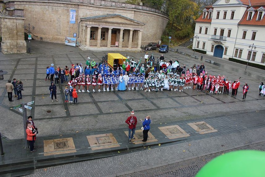 Rathaus "gepl&uuml;ndert"