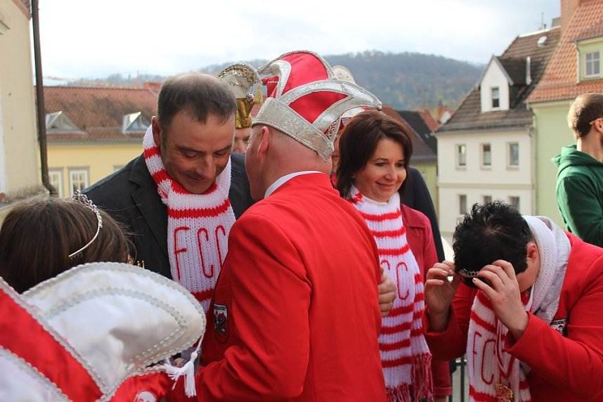 Rathaus "gepl&uuml;ndert"
