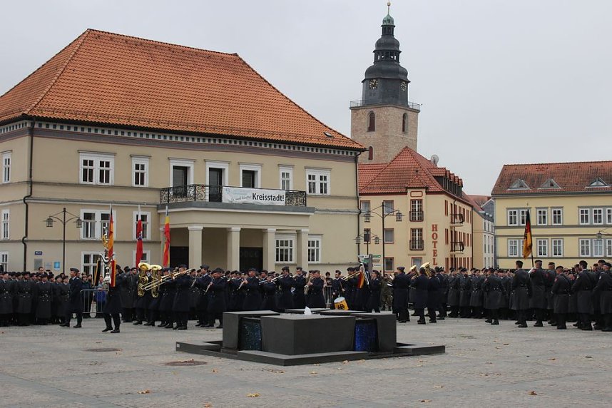 Soldatinnen und Soldaten vereidigt