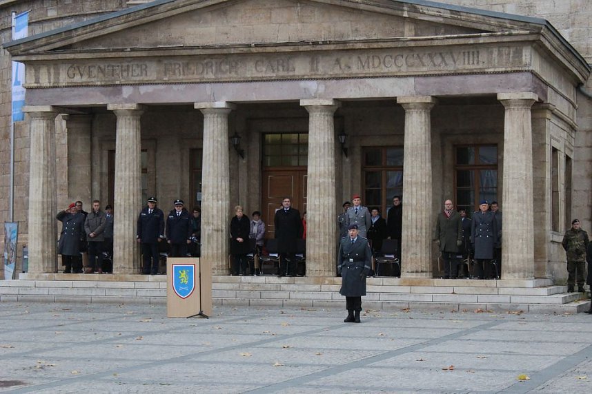 Soldatinnen und Soldaten vereidigt