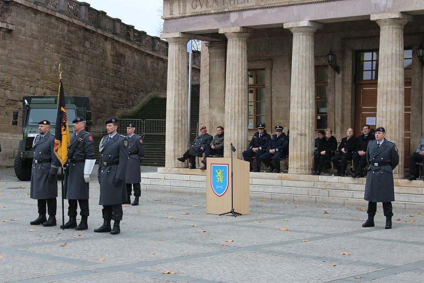 Soldatinnen und Soldaten vereidigt