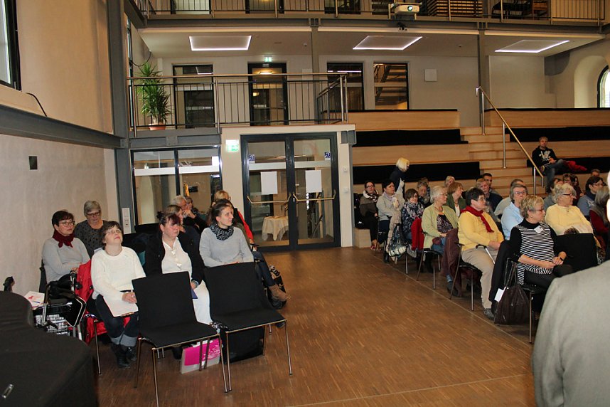 Im Zentrum der Aufmerksamkeit - Behinderte Menschen
