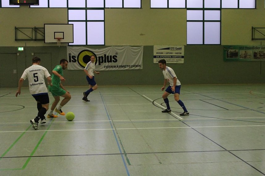 Cup-Verteidiger wurde gefordert