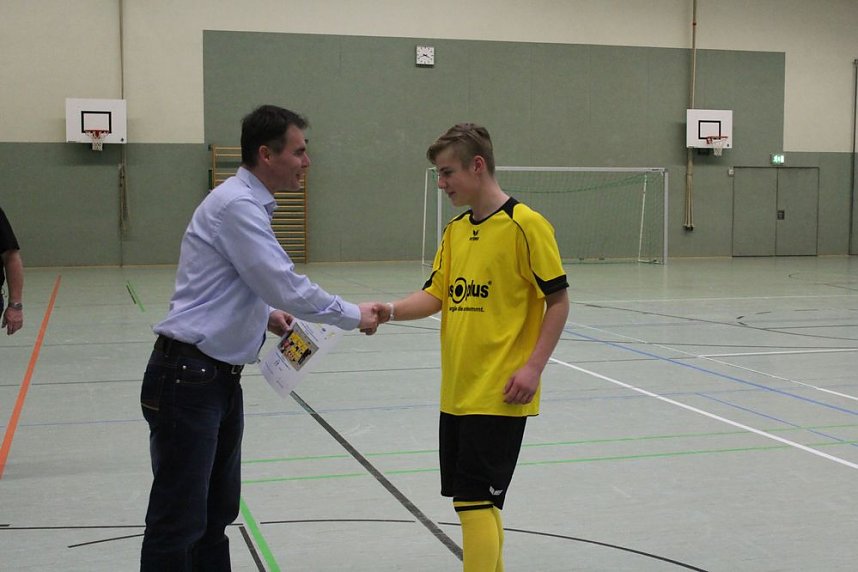 Cup-Verteidiger wurde gefordert