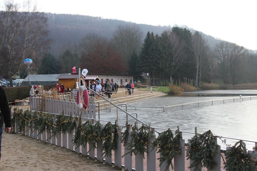 4. Weihnachtsmarkt am Bebraer Teich