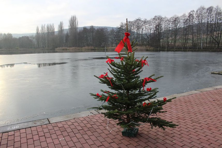 4. Weihnachtsmarkt am Bebraer Teich
