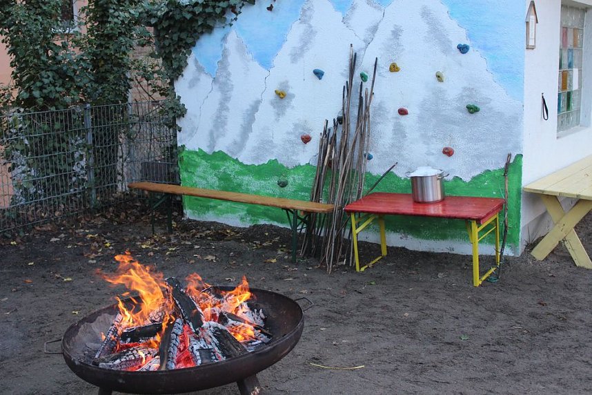 Weihnachtsmarkt an der Kindervilla