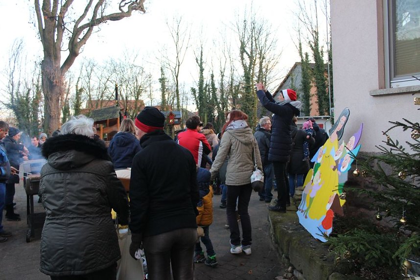 Weihnachtsmarkt an der Kindervilla