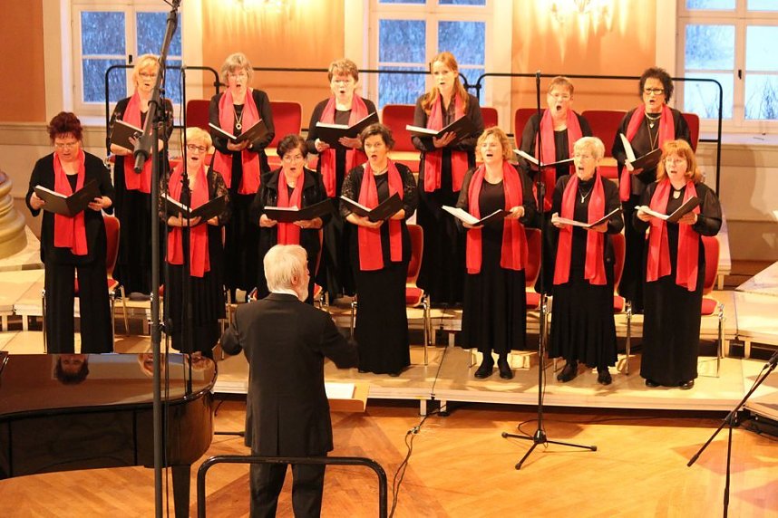 Weihnachtswunsch: Friede und Menschlichkeit