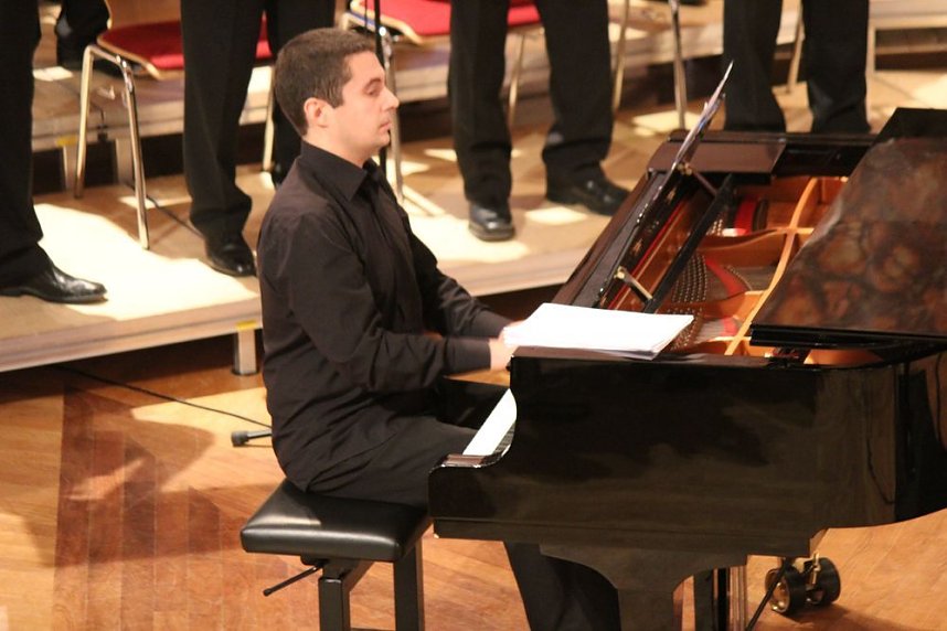 Weihnachtswunsch: Friede und Menschlichkeit