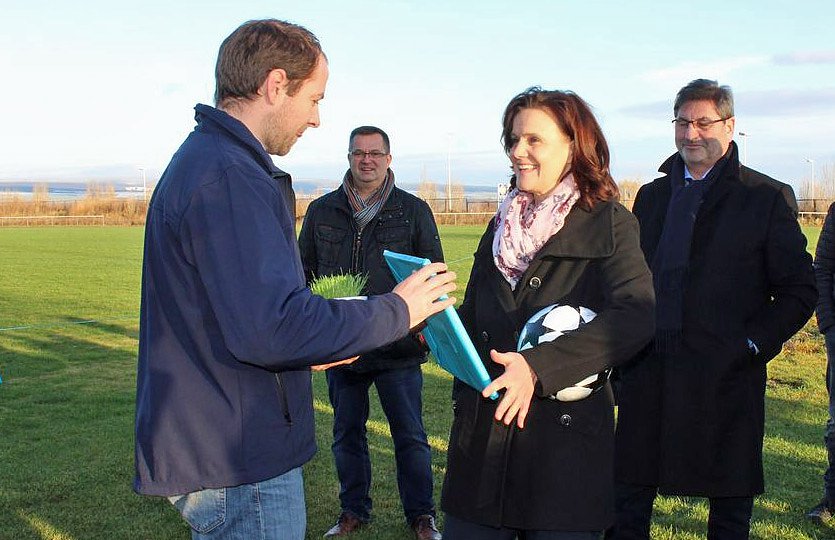 Sportplatz Oldisleben &uuml;bergeben