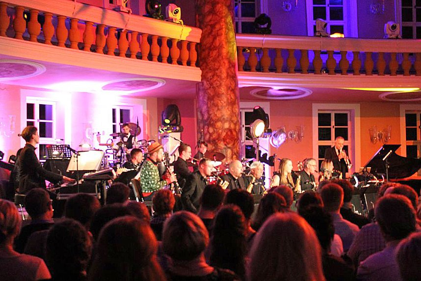 Stehende Ovationen im Achteckhaus