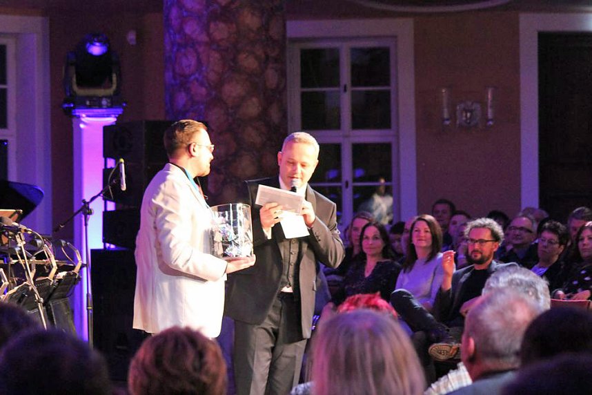 Stehende Ovationen im Achteckhaus