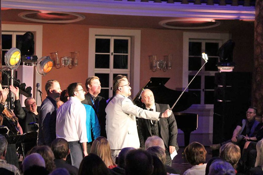 Stehende Ovationen im Achteckhaus