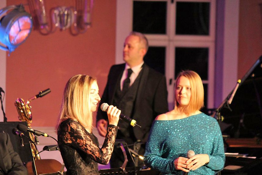 Stehende Ovationen im Achteckhaus