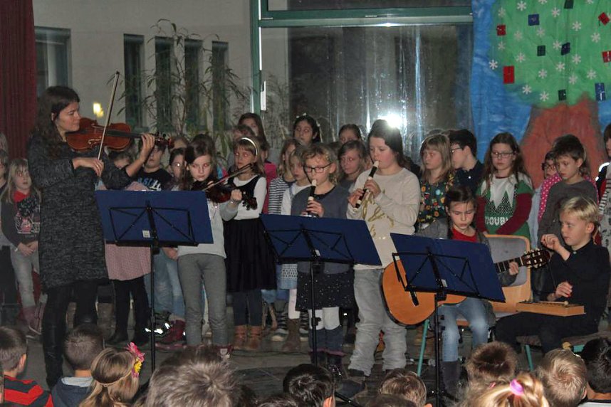 Weihnachtslieder in der Talstra&szlig;e