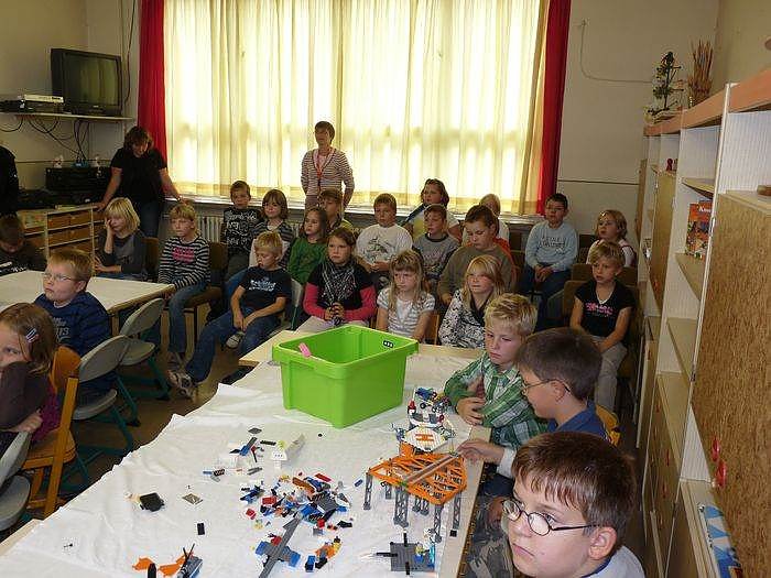 PC-&Uuml;bergabe an Grundschule Heldrungen