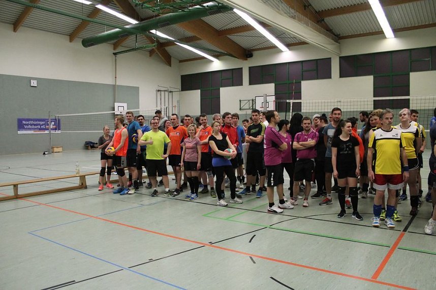 Volleyballturnier mit Rekordbeteiligung gestartet