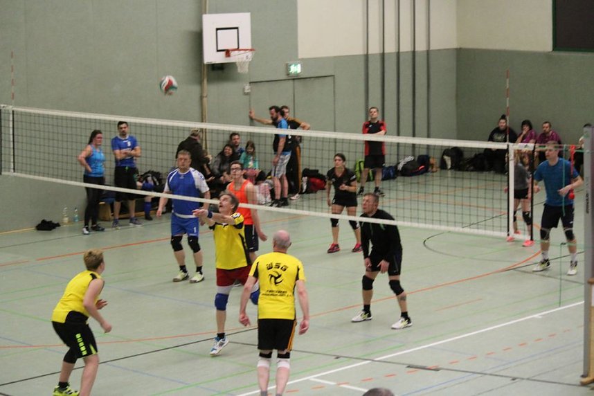 Volleyballturnier mit Rekordbeteiligung gestartet