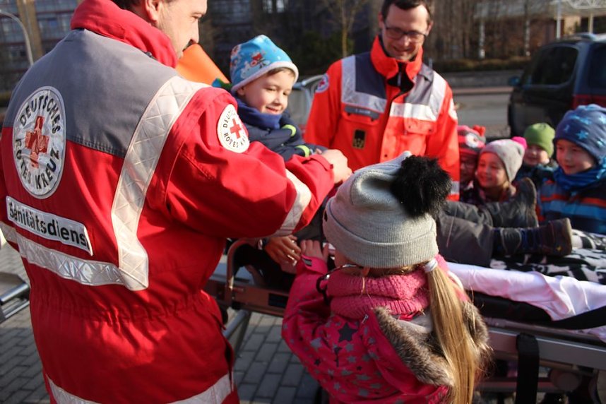 Erste Hilfe &Uuml;bung f&uuml;r Kindergartenkinder