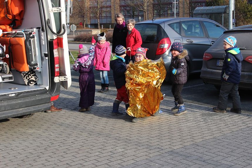 Erste Hilfe &Uuml;bung f&uuml;r Kindergartenkinder