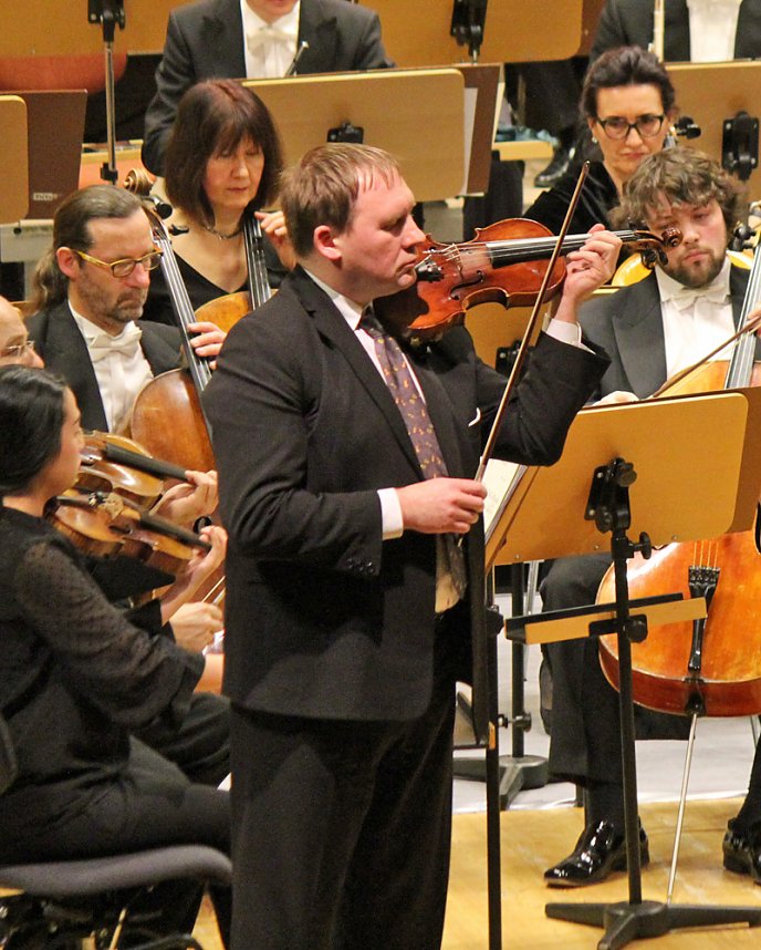 Smentek brillierte im 4. Sinfoniekonzert