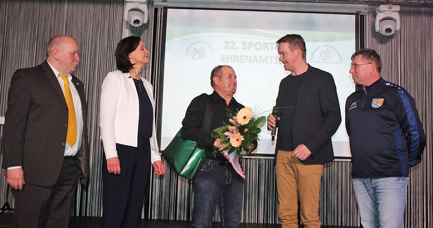 Schauprogramm, Ehrenamtspreise und mehr bei Sportgala