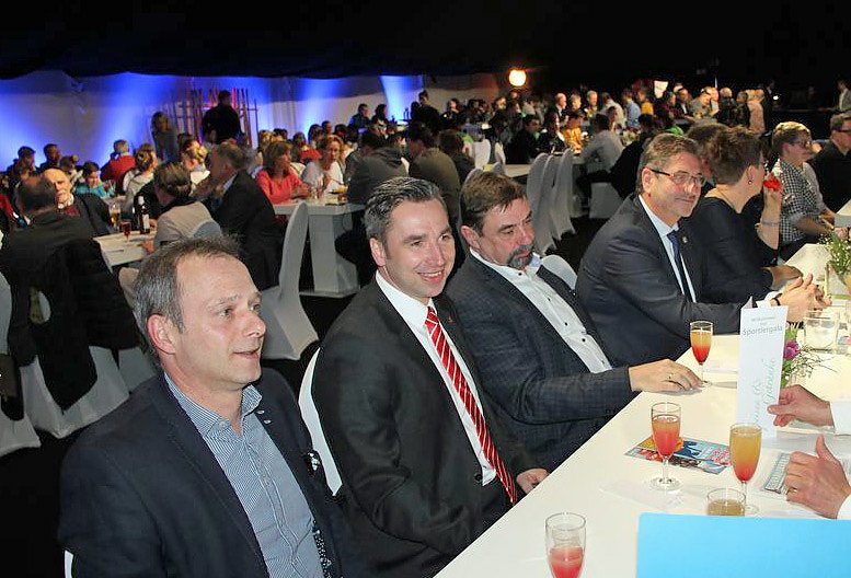 Schauprogramm, Ehrenamtspreise und mehr bei Sportgala