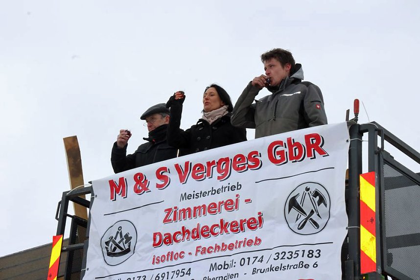 Richtfest f&uuml;r neue Bungalows im Ferienpark