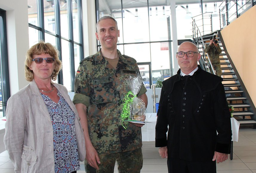 Aus der Region verabschiedet und empfangen