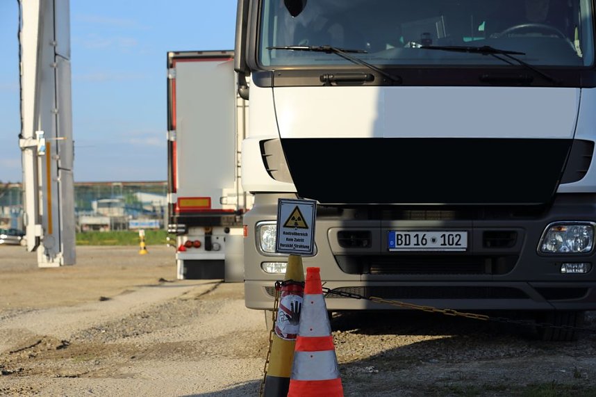 Zoll setzt schweres Ger&auml;t ein