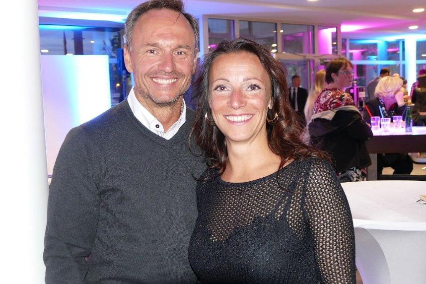 Afterwork-Party im Mercedes-Autohaus