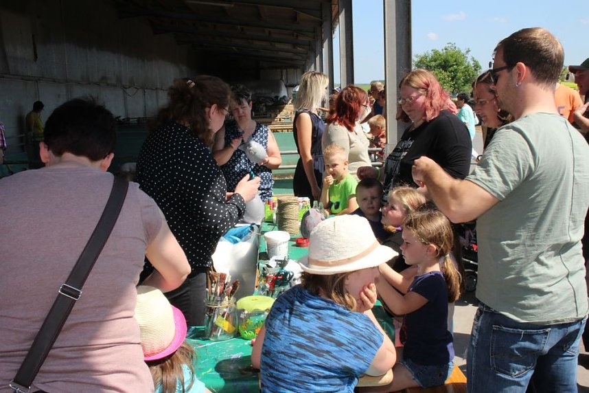 Massenansturm beim Hoffest in Greu&szlig;en