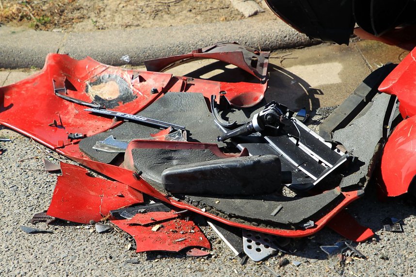 Motorradfahrer und Sozia bei Unfall verletzt