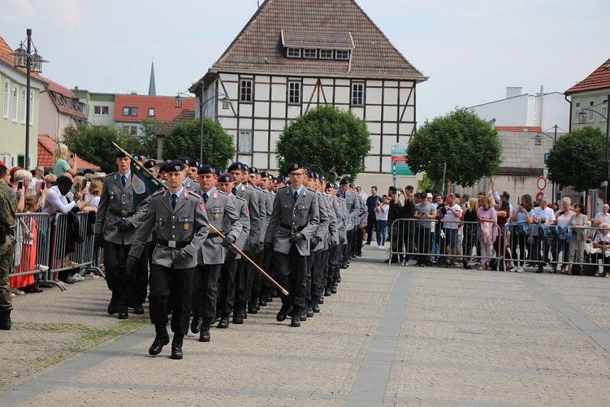 Wieder Soldatinnen und Soldaten vereidigt