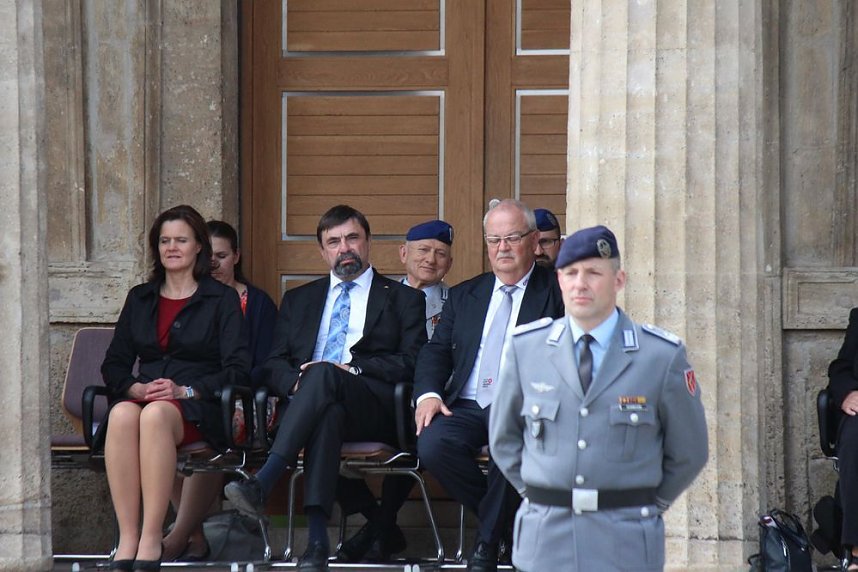 Wieder Soldatinnen und Soldaten vereidigt