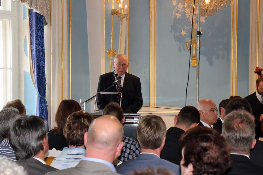 Mit Festakt verabschiedet