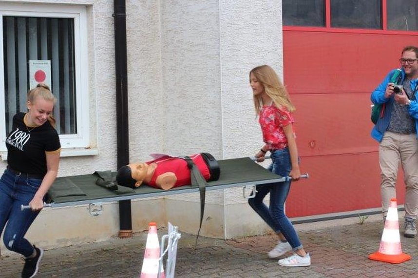 Jugendrotkreuz Sondershausen misst sich bei seinem Jahresh&ouml;hepunkt in Immenrode !